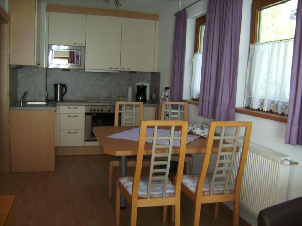 Haus Michael Lägenhet Oetz Exteriör bild